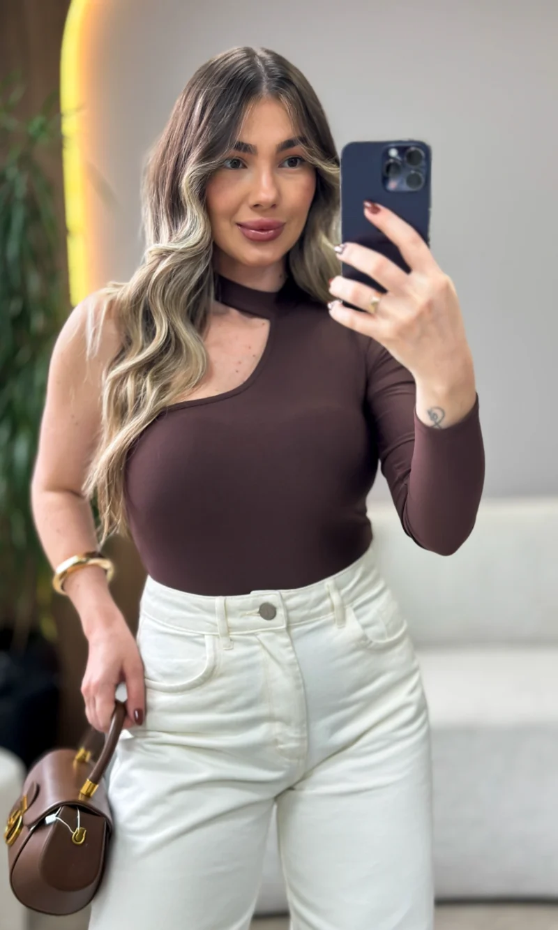 body adelia preto