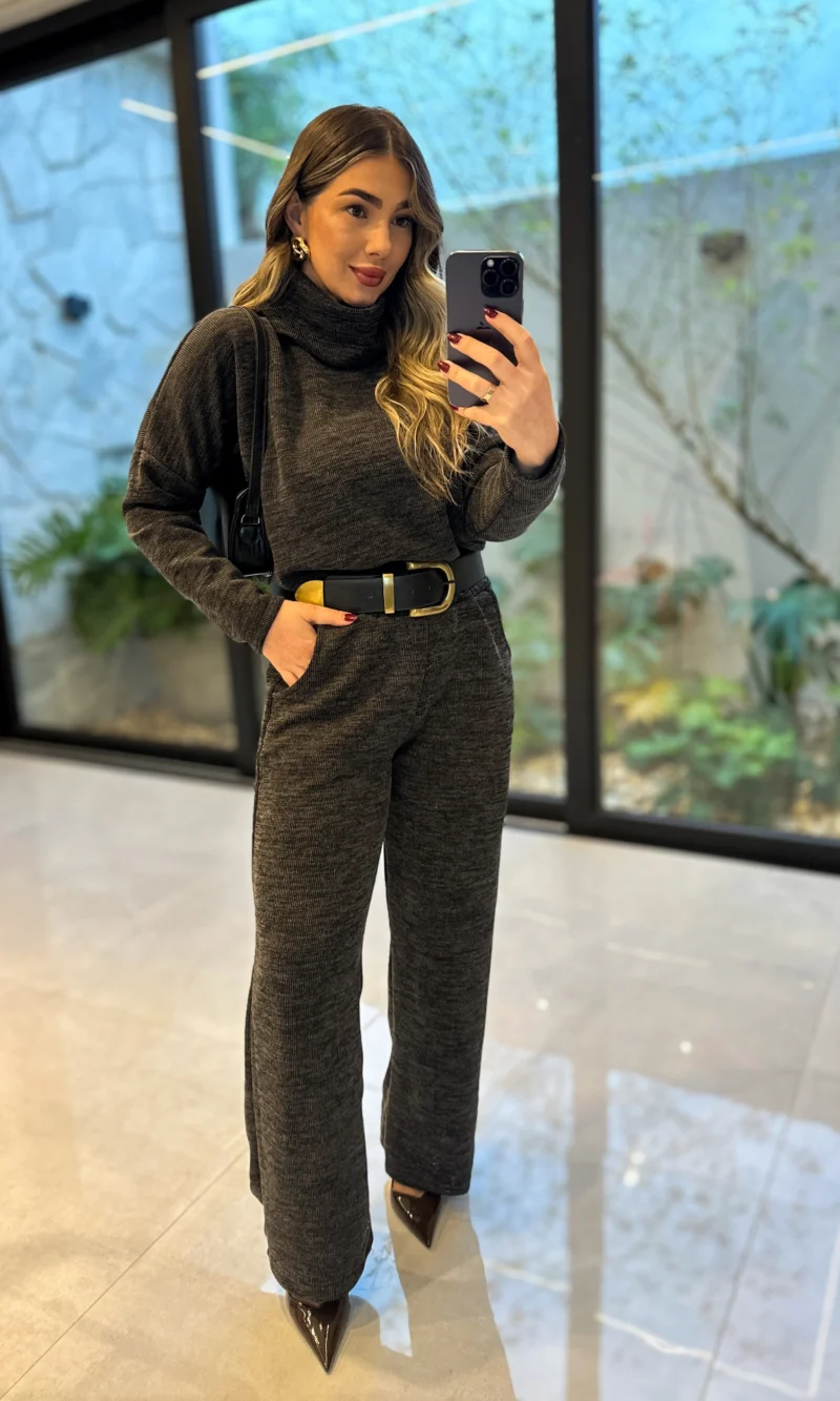 conjunto angelica marrom