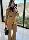 conjunto helena caramelo
